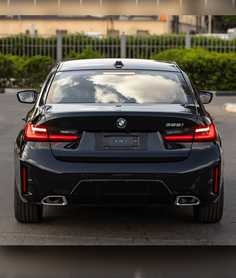 BMW 325i M Sport 2025 thumbnail 3