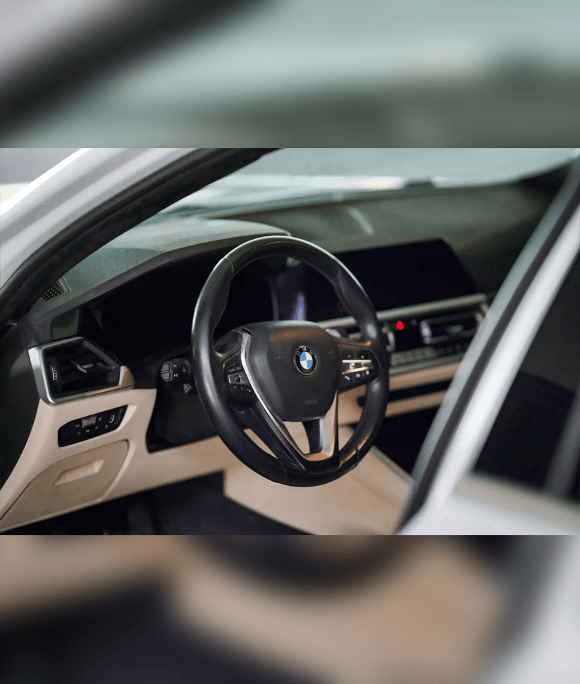 BMW 330i 2021 thumbnail 5