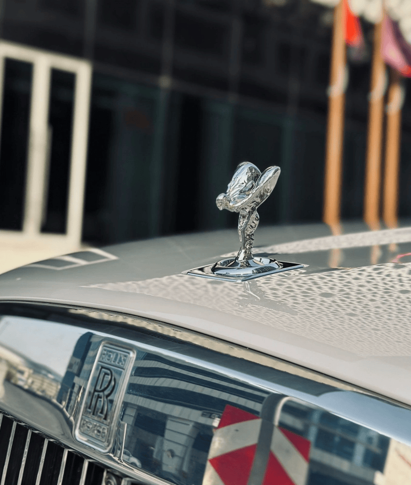 Rolls Royce Cullinan 2024 thumbnail 2