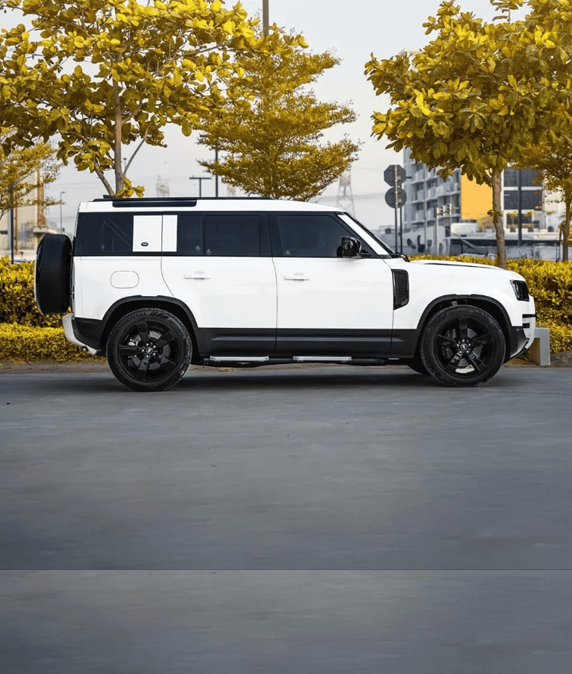 Defender P400 V6 2024 GCC thumbnail 2