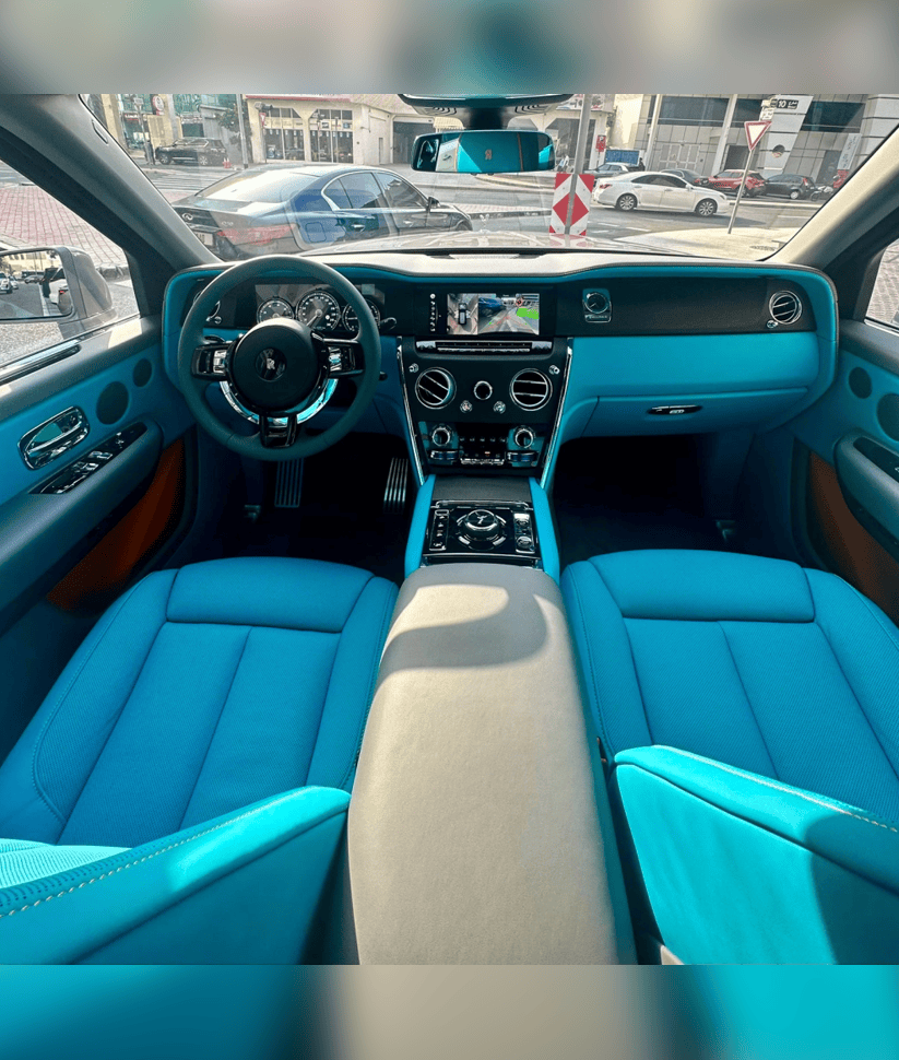 Rolls Royce Cullinan 2024 thumbnail 4