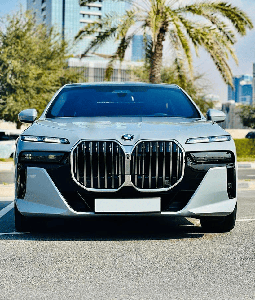 BMW 735i 2024 thumbnail 2
