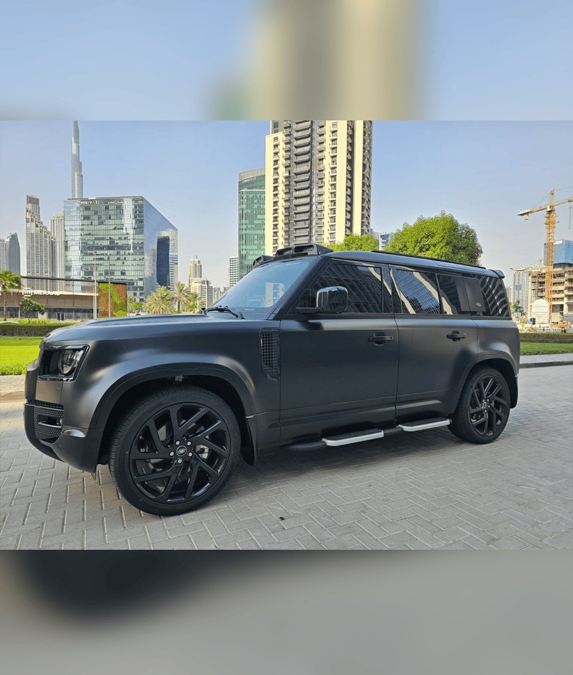 Land Rover Defender 2023 thumbnail 2