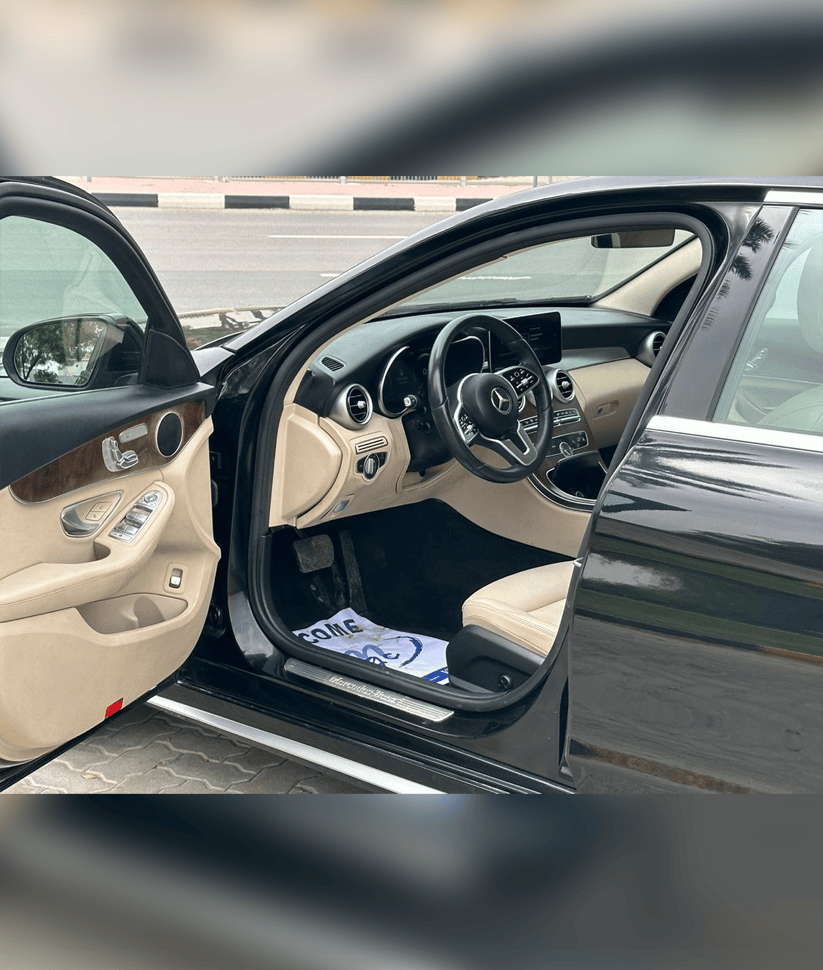 Mercedes Benz C300 2021 thumbnail 2