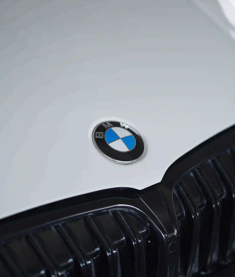 BMW 330i 2021 thumbnail 3