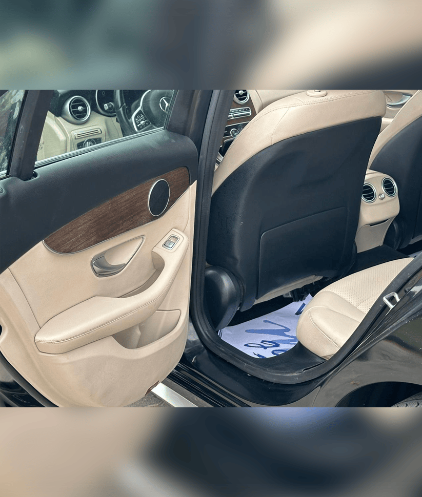 Mercedes Benz C300 2021 thumbnail 5
