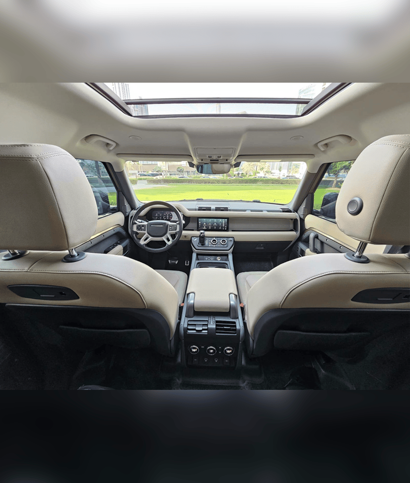 Land Rover Defender 2023 with Driver thumbnail 6