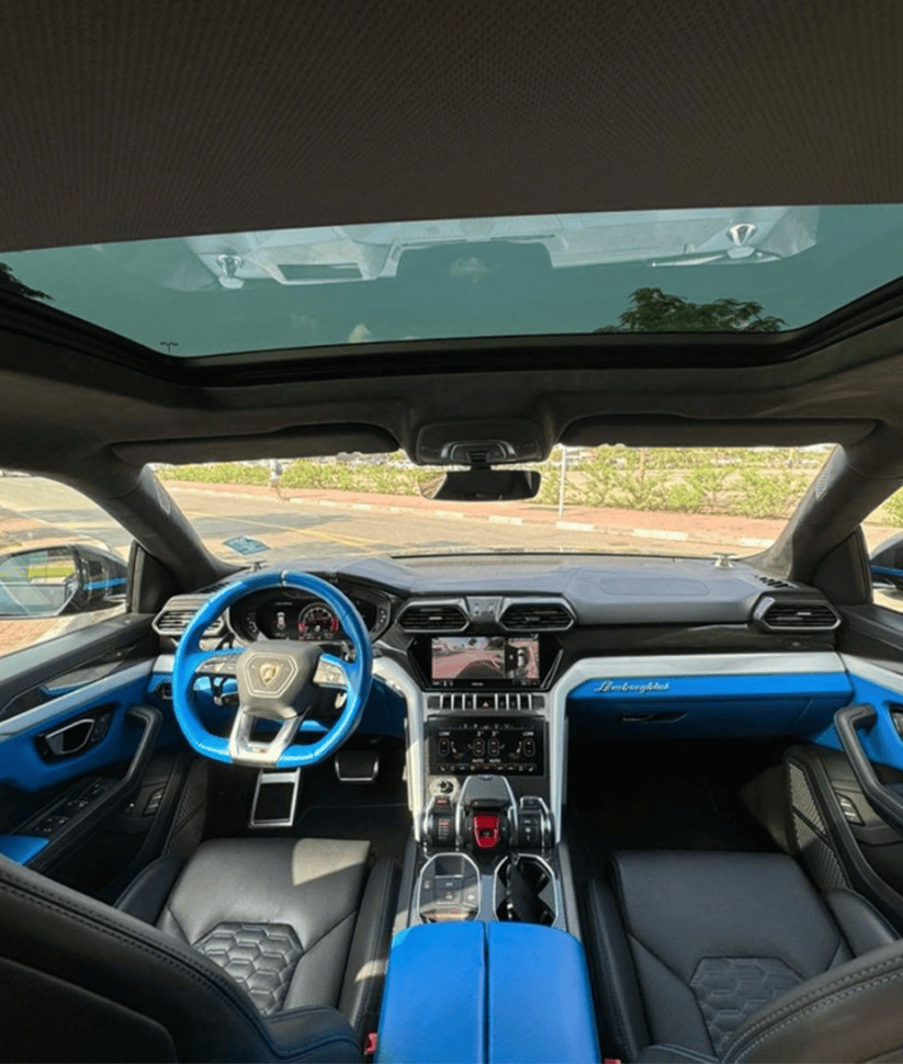 Lamborghini Urus 2023 thumbnail 3